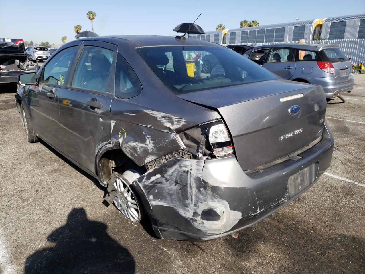Photo 3 from auction – 2010 FORD FOCUS SE with VIN 1FAHP3FN1AW200294