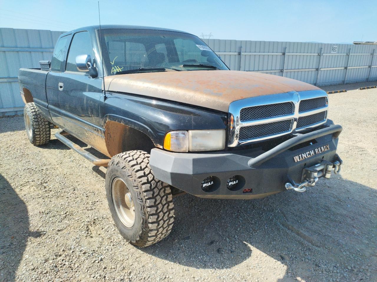 DODGE RAM 2500 1996 with VIN 1B7KF23C7TJ157547 - Photo from auction