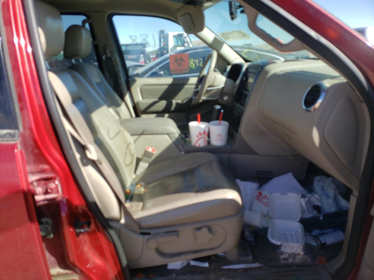 Photo 5 from auction – 2006 FORD EXPLORER X with VIN 1FMEU73E56UA56409