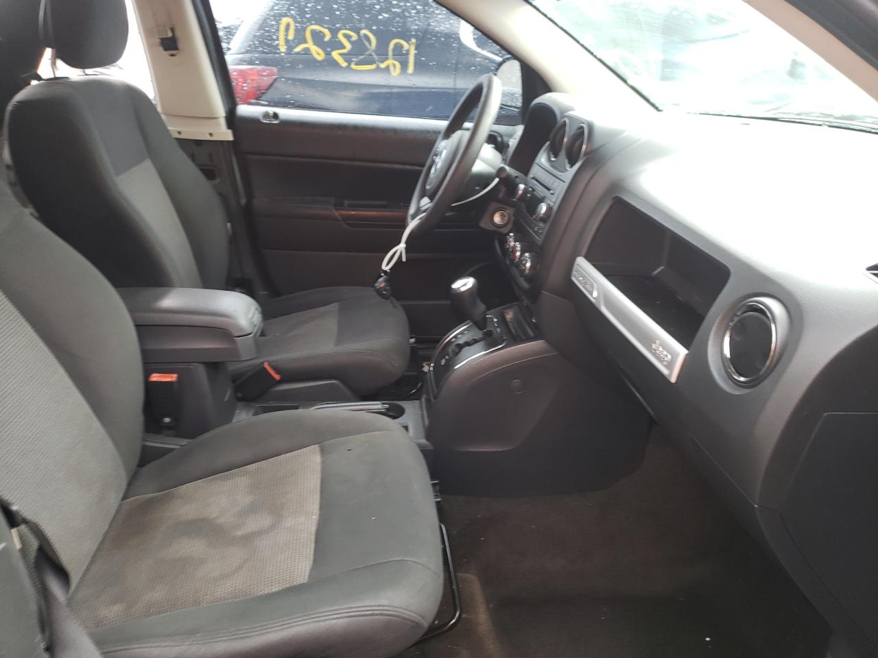 Photo 5 from auction – 2014 JEEP COMPASS SP with VIN 1C4NJCBA1ED744636