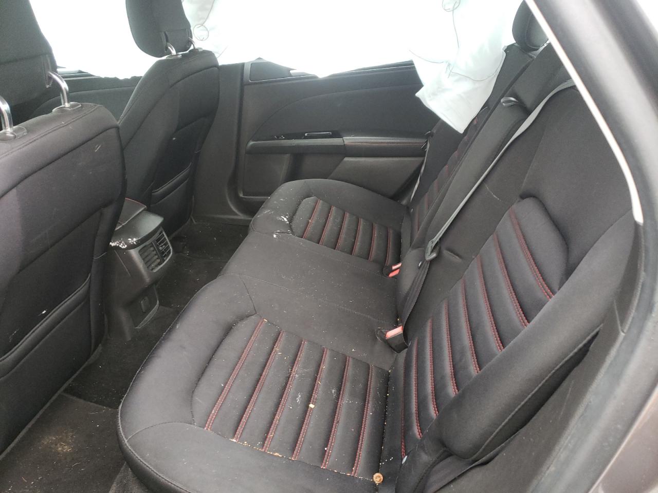 Photo 6 from auction – 2014 FORD FUSION SE with VIN 3FA6P0HD7ER238258