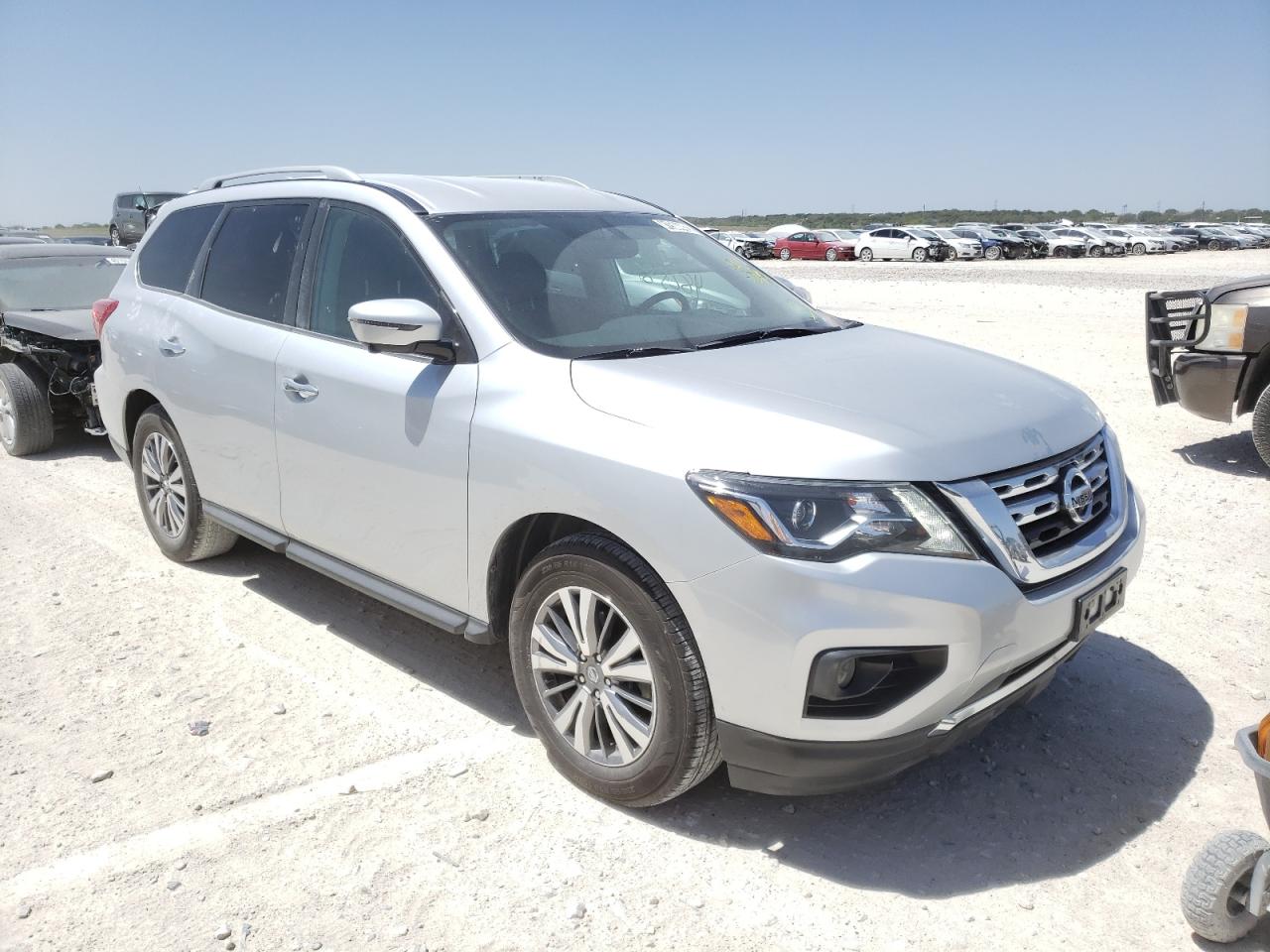Photo 1 from auction – 2019 NISSAN PATHFINDER with VIN 5N1DR2MN0KC610387