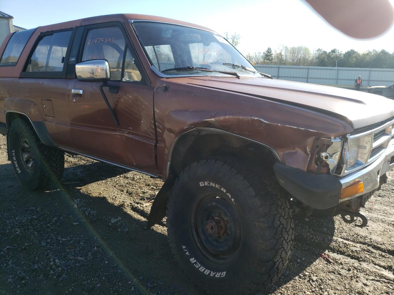 Photo 9 from auction – 1987 TOYOTA 4RUNNER RN with VIN JT4RN62S8H0099656