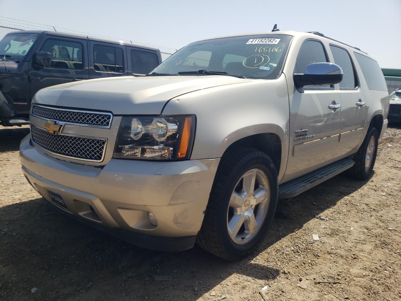 Photo 2 from auction – 2013 CHEVROLET SUBURBAN C with VIN 1GNSCHE05DR165106