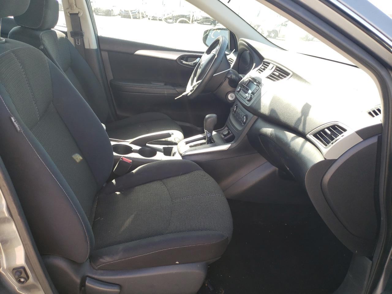 Photo 5 from auction – 2016 NISSAN SENTRA S with VIN 3N1AB7AP9GY212093