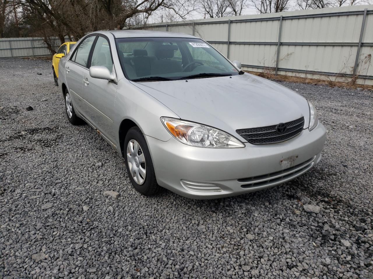 TOYOTA CAMRY LE 2003 with VIN 4T1BE32K43U676261 - Photo from auction