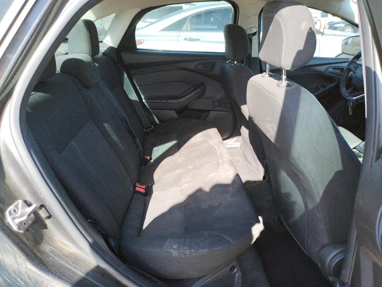 Photo 6 from auction – 2017 FORD FOCUS S with VIN 1FADP3E29HL325299