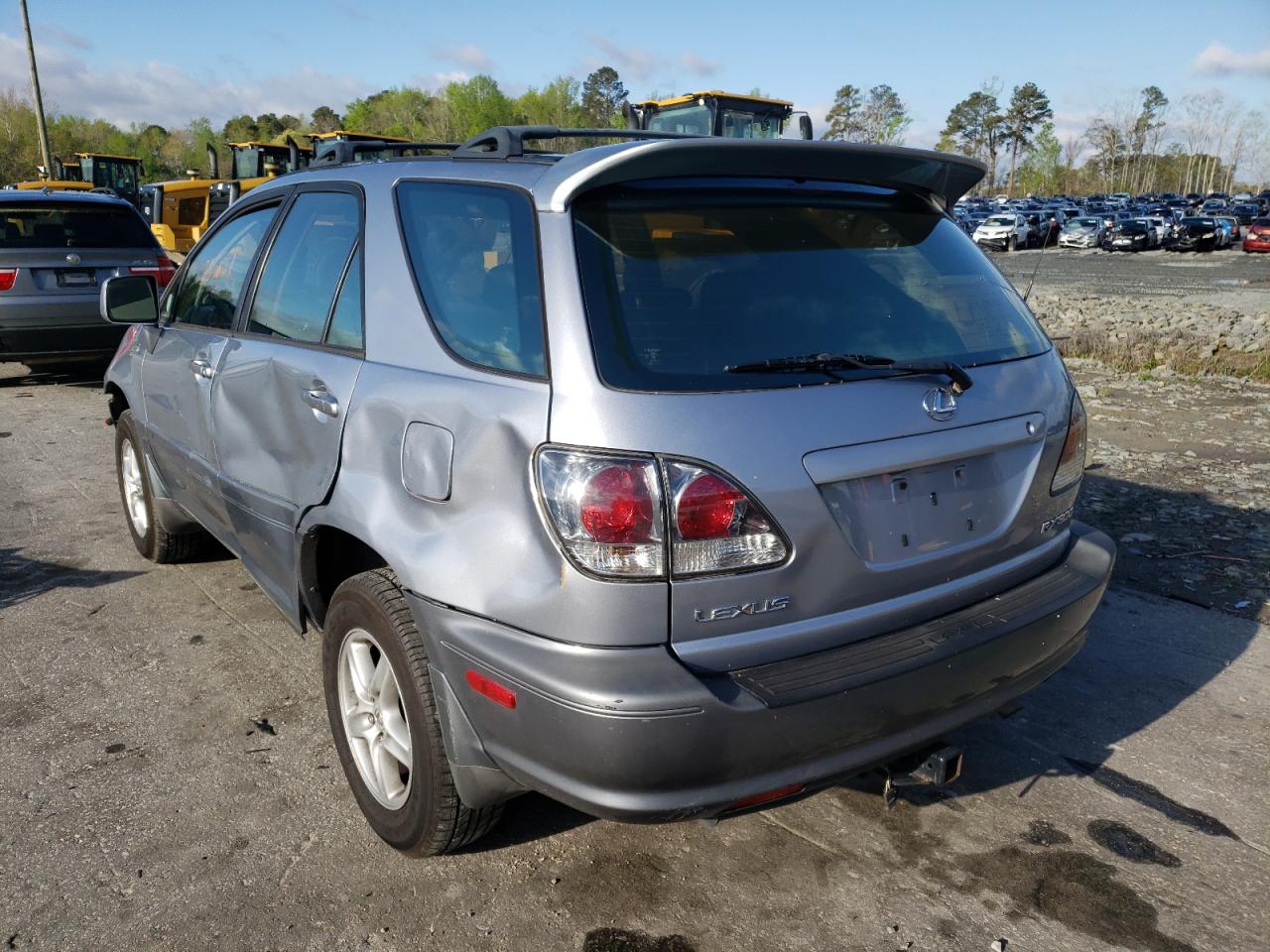 Photo 3 from auction – 2003 LEXUS RX 300 with VIN JTJHF10UX30299511