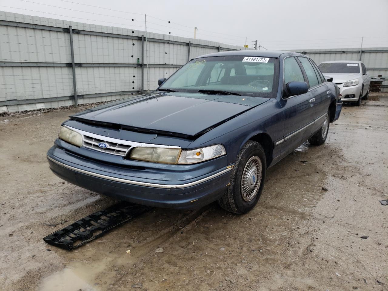 Photo 2 from auction – 1997 FORD CROWN VICT with VIN 2FALP73W1VX210252
