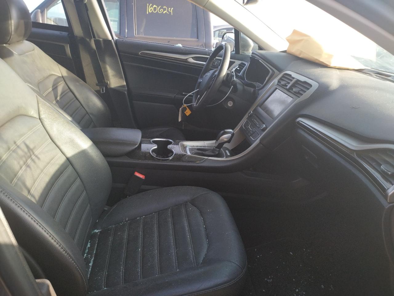 Photo 5 from auction – 2016 FORD FUSION SE with VIN 3FA6P0H96GR342805
