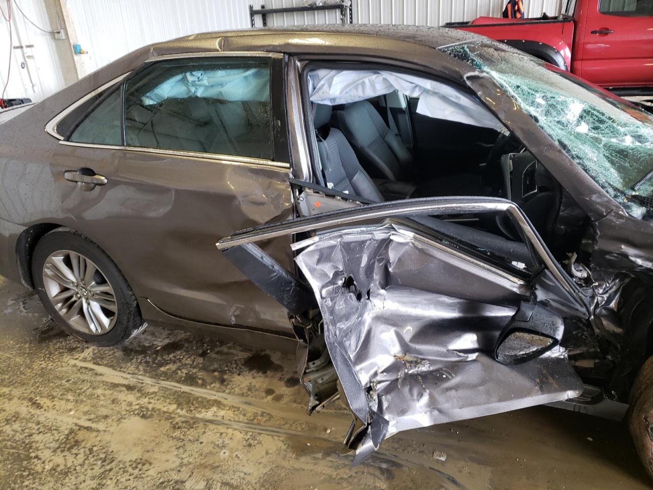 Photo 9 from auction – 2015 TOYOTA CAMRY LE with VIN 4T1BF1FKXFU058796