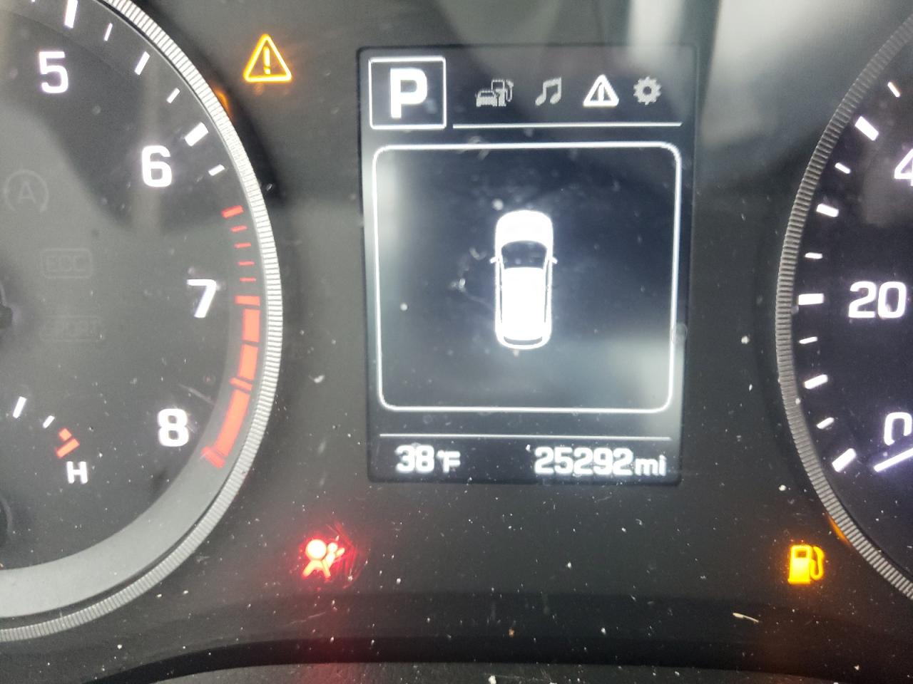 Photo 8 from auction – 2017 HYUNDAI TUCSON LIM with VIN KM8J3CA42HU295505