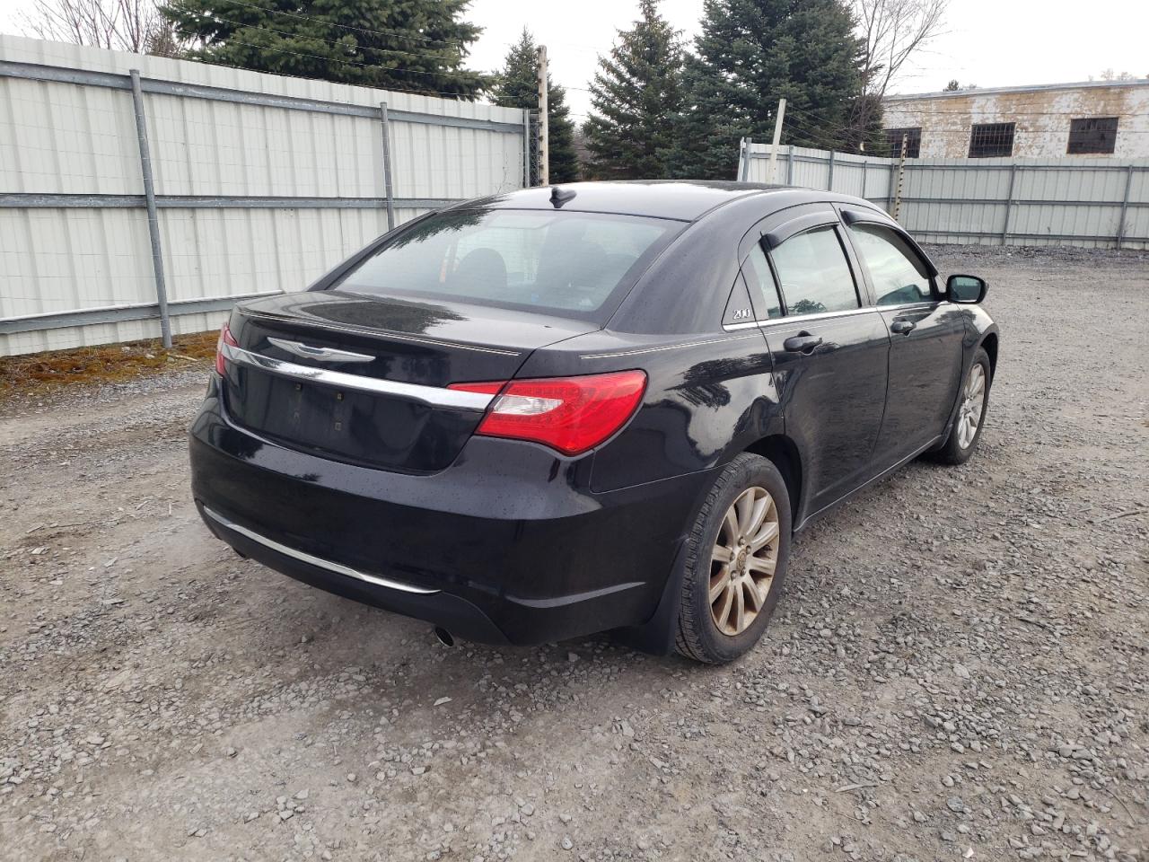 Photo 4 from auction – 2012 CHRYSLER 200 TOURIN with VIN 1C3CCBBG9CN131353