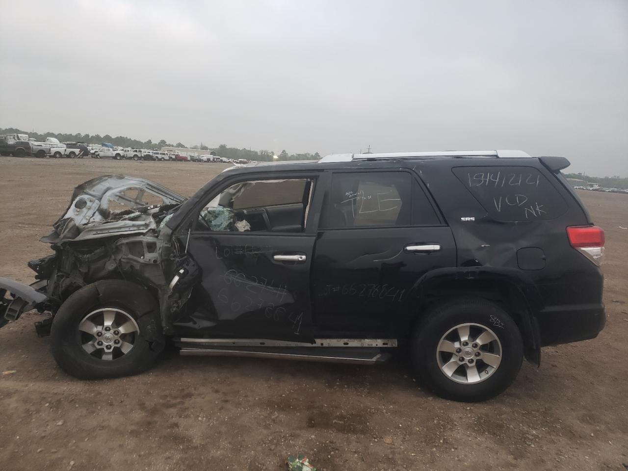 Photo 10 from auction – 2013 TOYOTA 4RUNNER SR with VIN JTEZU5JR8D5062451