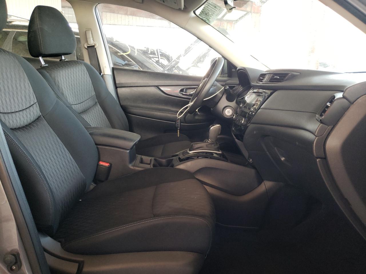 Photo 5 from auction – 2017 NISSAN ROGUE S with VIN KNMAT2MT8HP589457