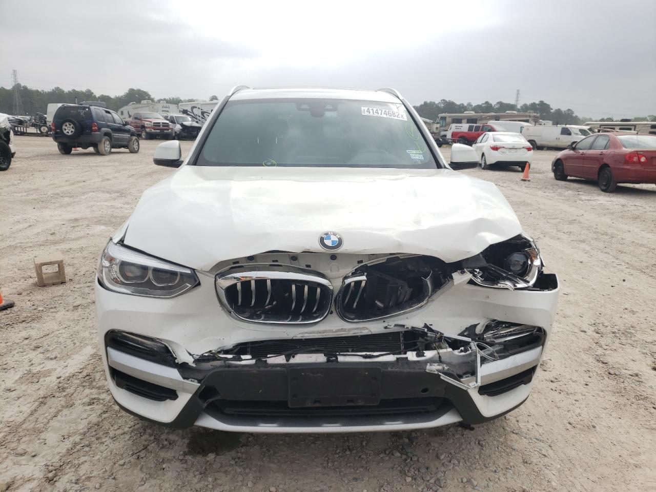 Photo 9 from auction – 2019 BMW X3 SDRIVE3 with VIN 5UXTR7C54KLF36519