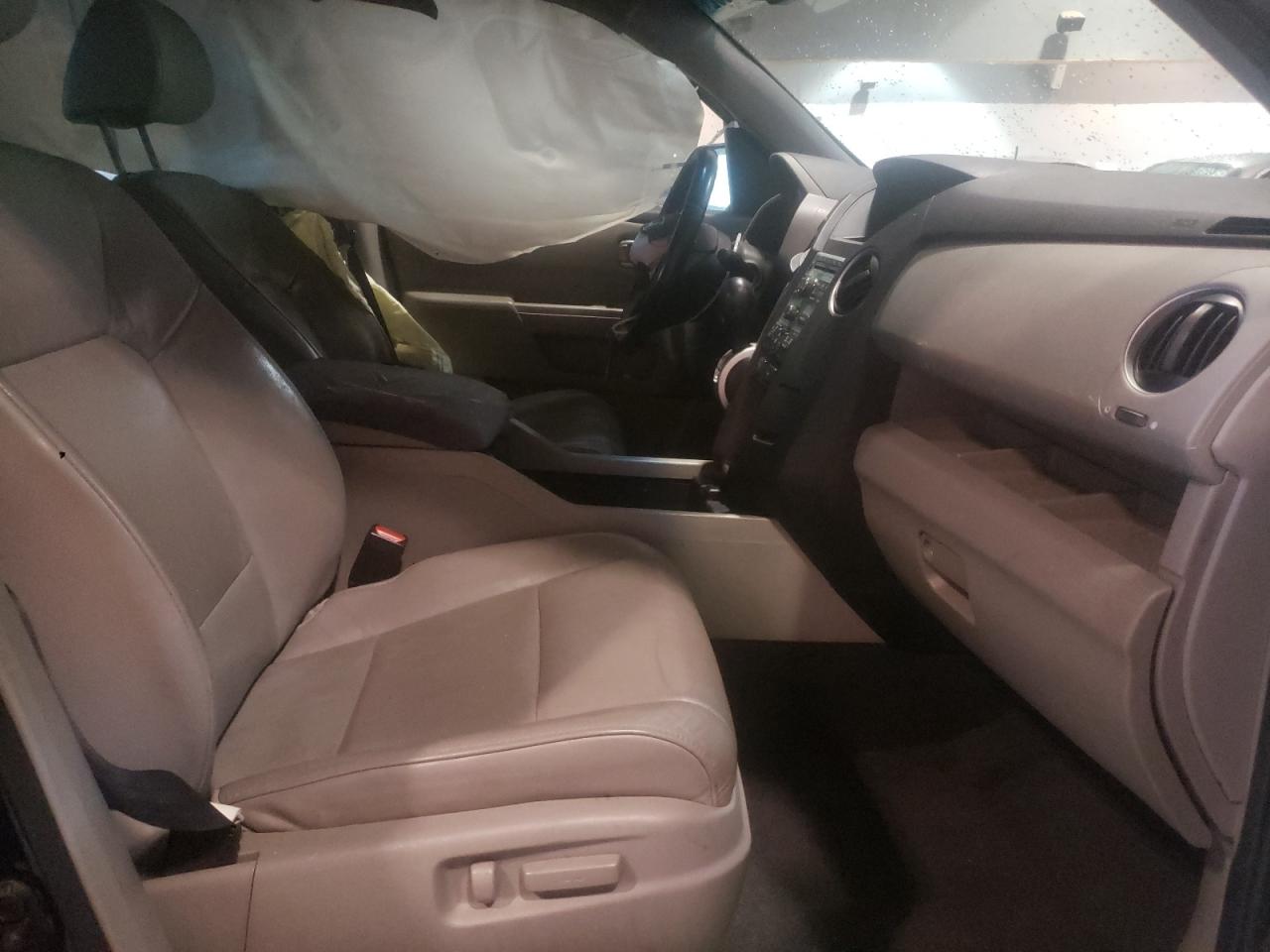 Photo 5 from auction – 2011 HONDA PILOT EXL with VIN 5FNYF3H52BB035405