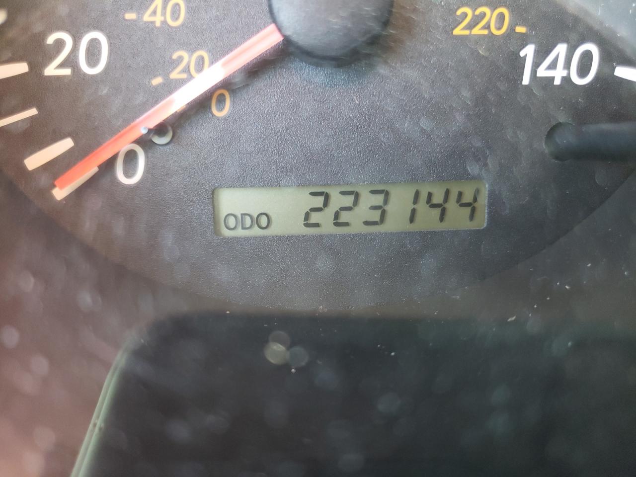 Photo 8 from auction – 2003 TOYOTA HIGHLANDER with VIN JTEGF21A730098587