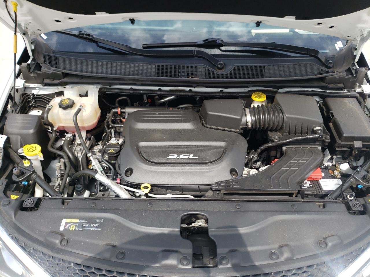 Photo 7 from auction – 2018 CHRYSLER PACIFICA L with VIN 2C4RC1GG4JR289012