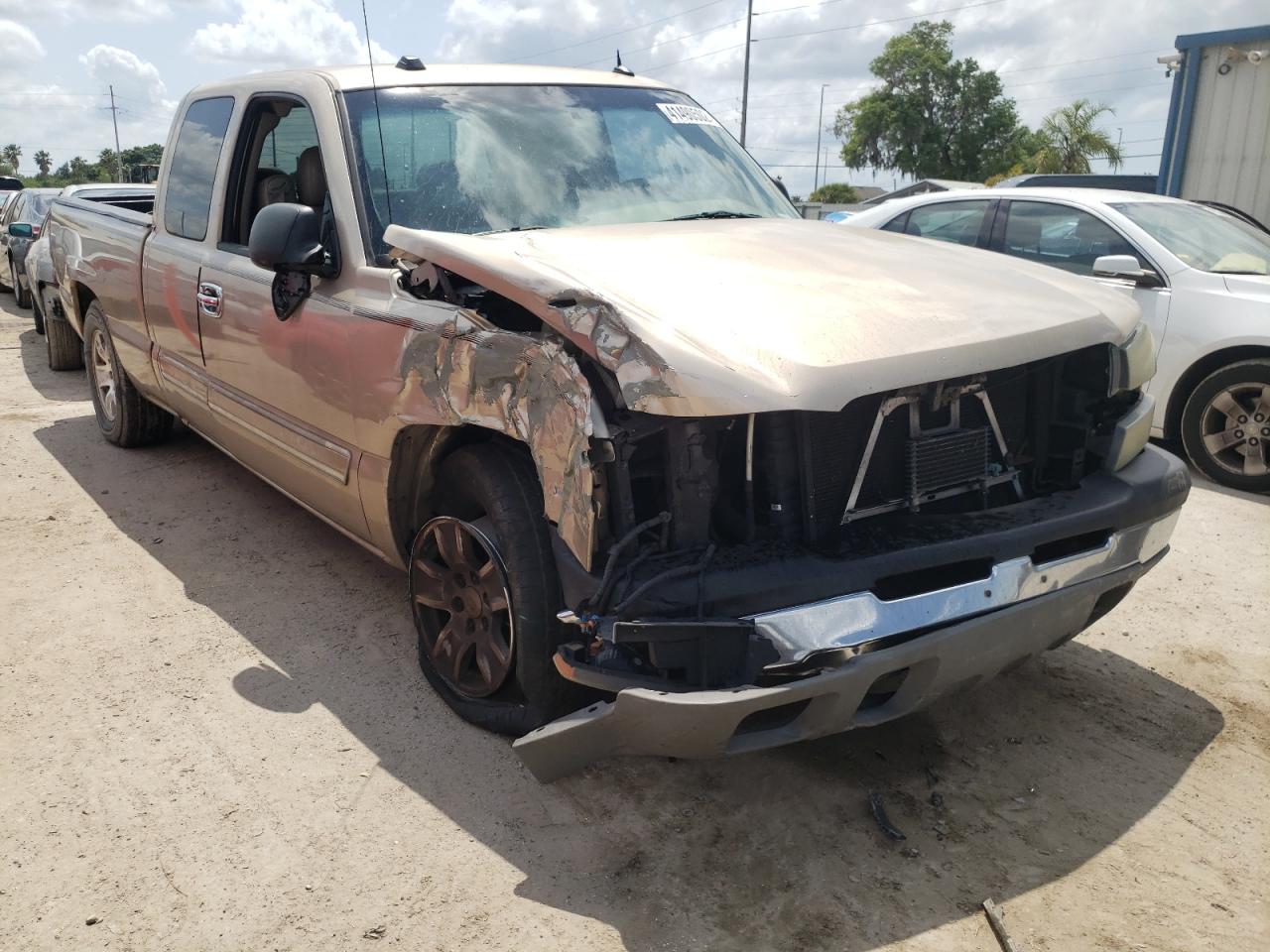 CHEVROLET SILVERADO 2004 with VIN 2GCEC19T641224108 - Photo from auction