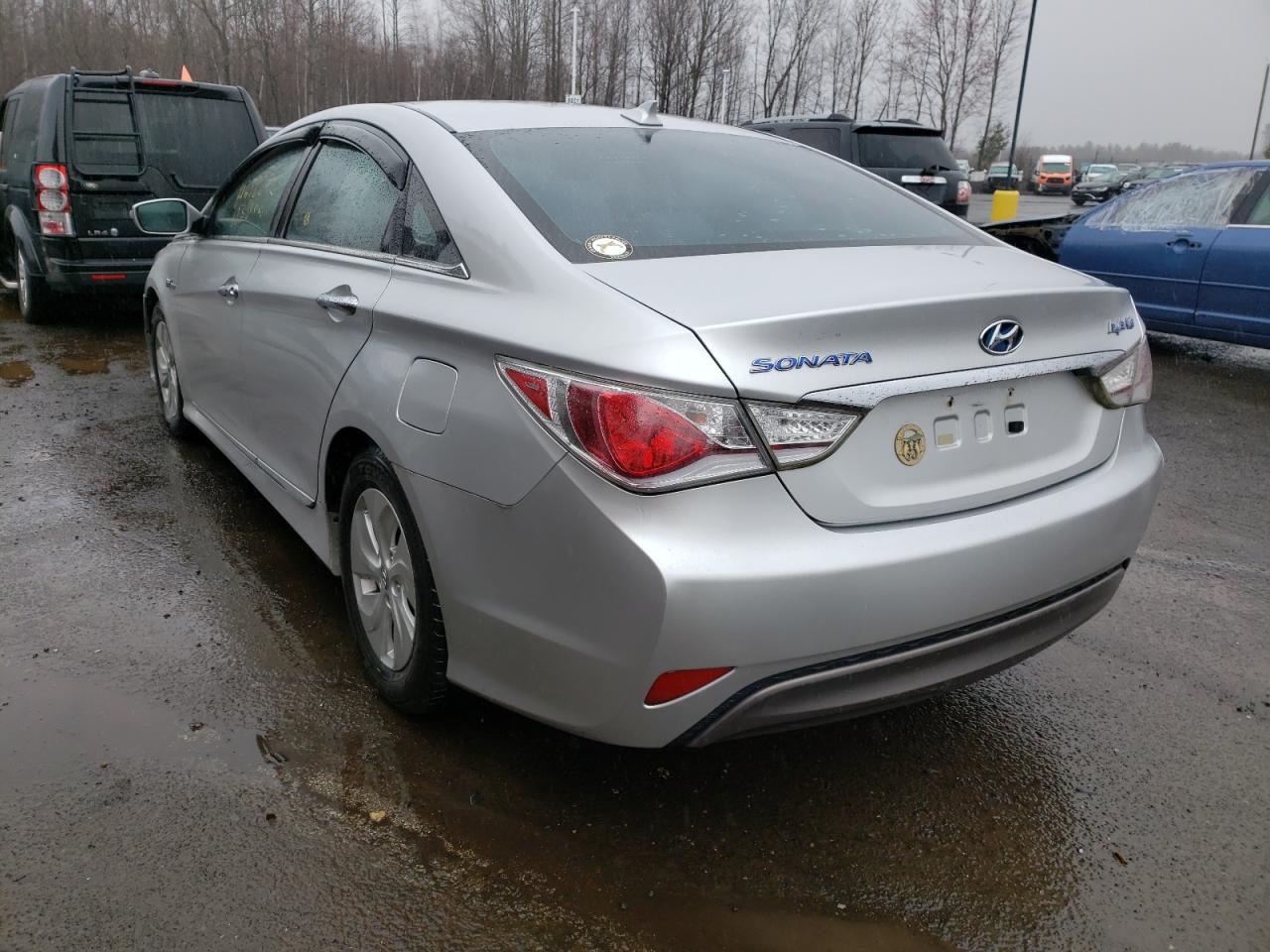 Photo 3 from auction – 2013 HYUNDAI SONATA HYB with VIN KMHEC4A40DA070969