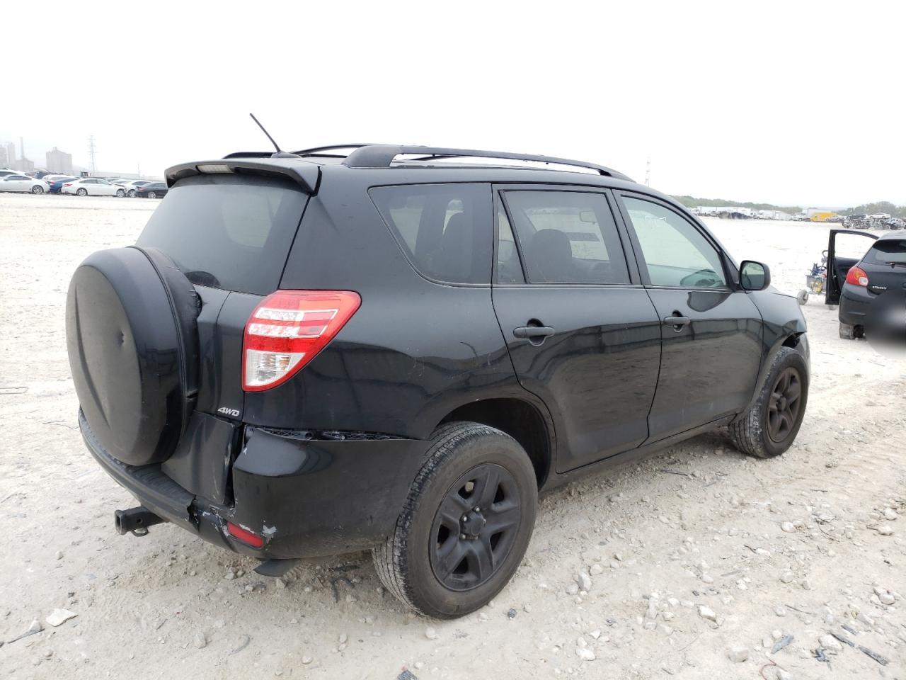 Photo 4 from auction – 2012 TOYOTA RAV4 with VIN JTMBF4DV7CD043655