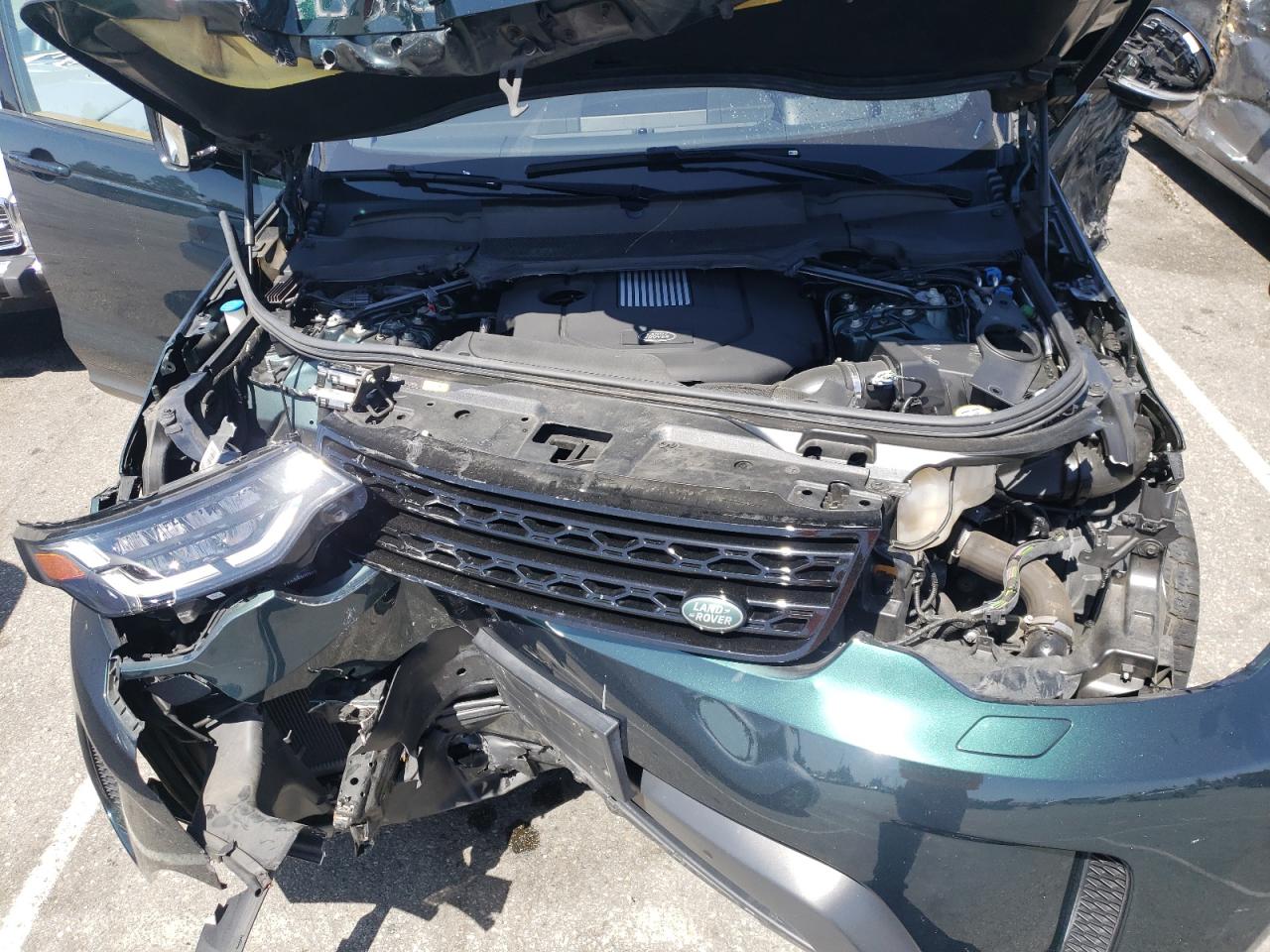 Photo 7 from auction – 2017 LAND ROVER DISCOVERY with VIN SALRHBBK0HA021696