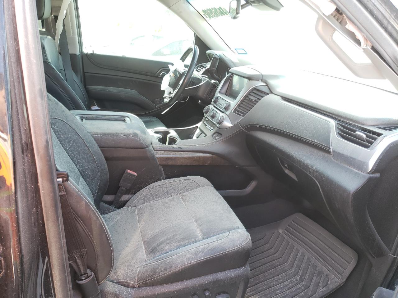 Photo 5 from auction – 2019 CHEVROLET SUBURBAN C with VIN 1GNSCHKC3KR105336