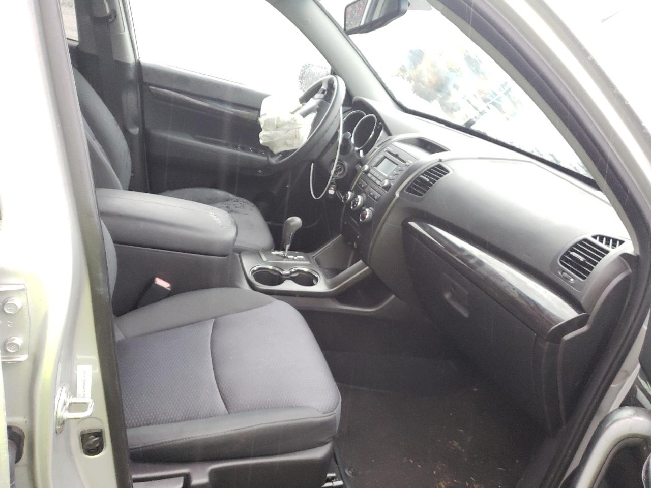 Photo 5 from auction – 2012 KIA SORENTO BA with VIN 5XYKT4A64CG251760