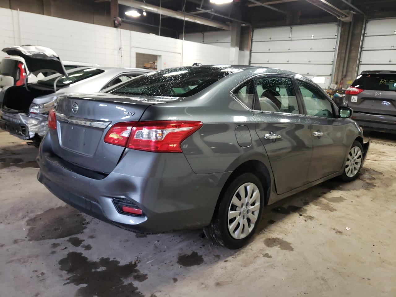 Photo 4 from auction – 2017 NISSAN SENTRA S with VIN 3N1AB7AP5HL694236