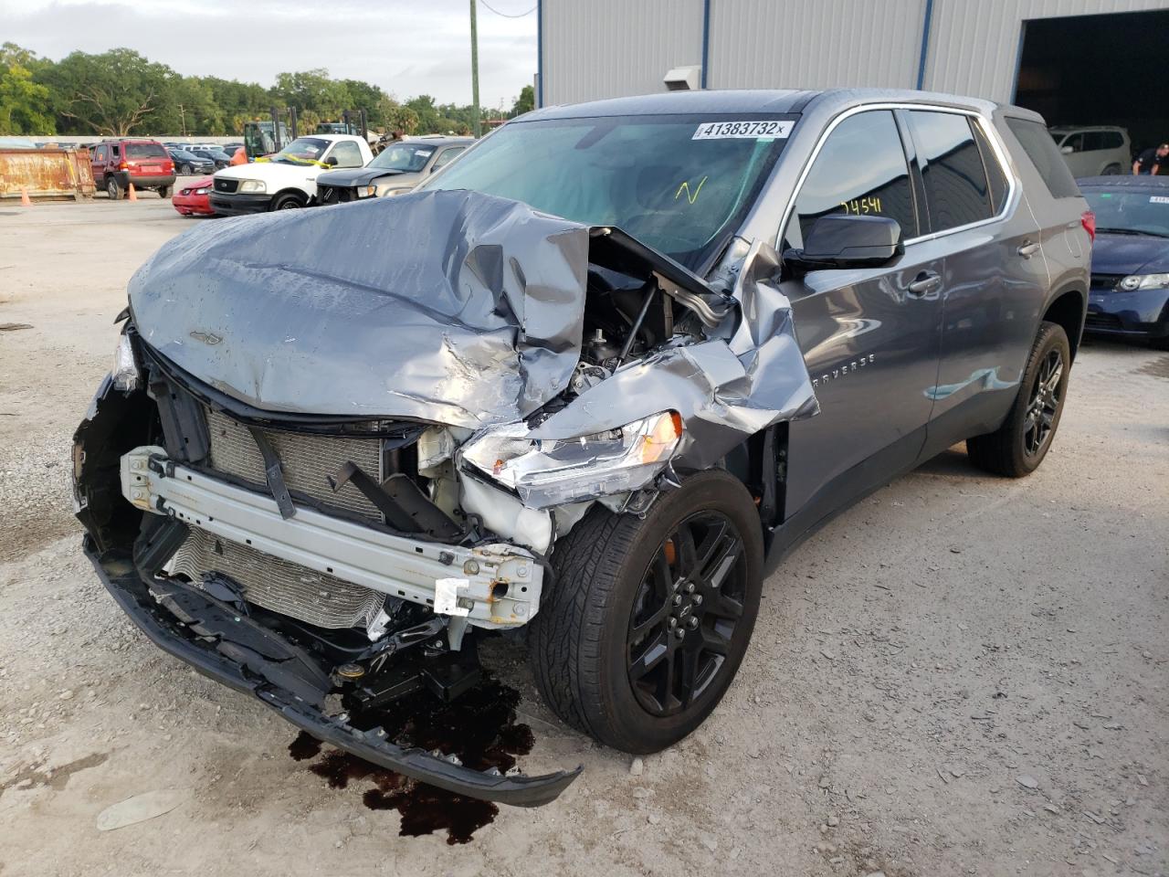 Photo 2 from auction – 2020 CHEVROLET TRAVERSE L with VIN 1GNERFKW2LJ237501