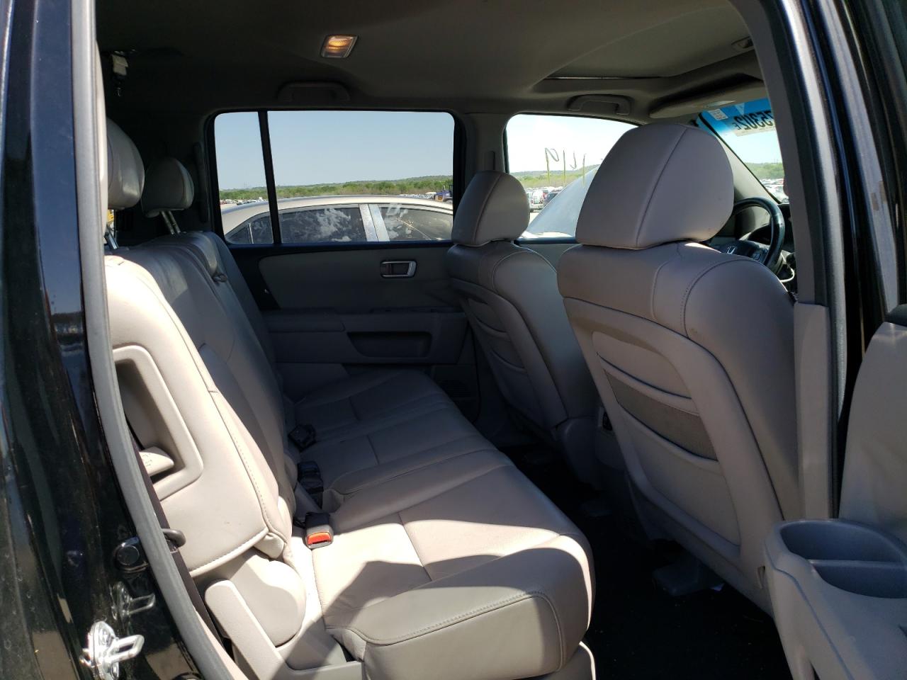 Photo 6 from auction – 2010 HONDA PILOT EXL with VIN 5FNYF3H5XAB023498