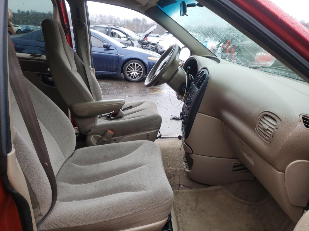 Photo 5 from auction – 2002 DODGE GRAND CARA with VIN 2B4GP44312R701612
