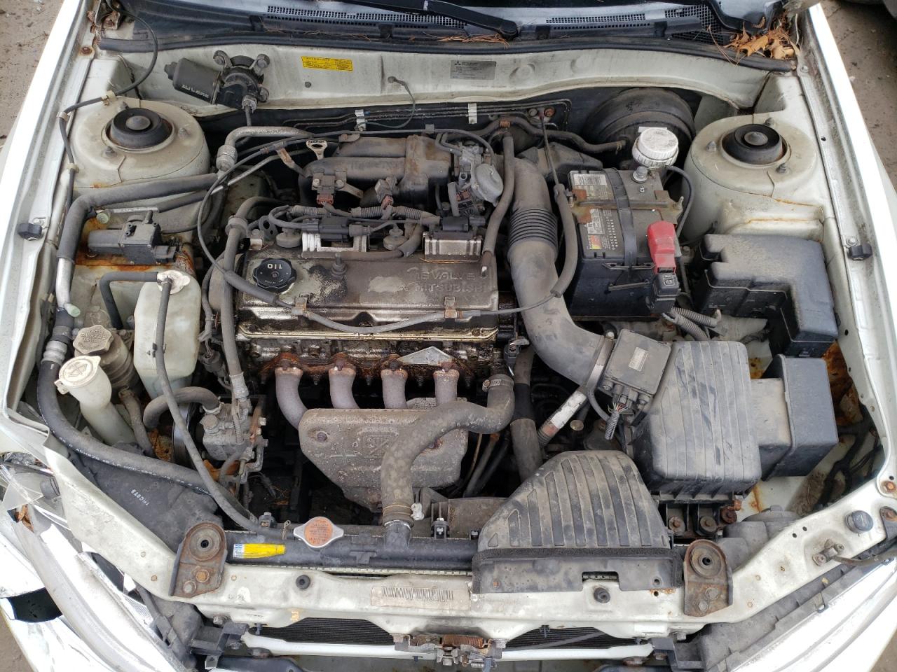 Photo 7 from auction – 2000 MITSUBISHI GALANT ES with VIN 4A3AA46G5YE124838