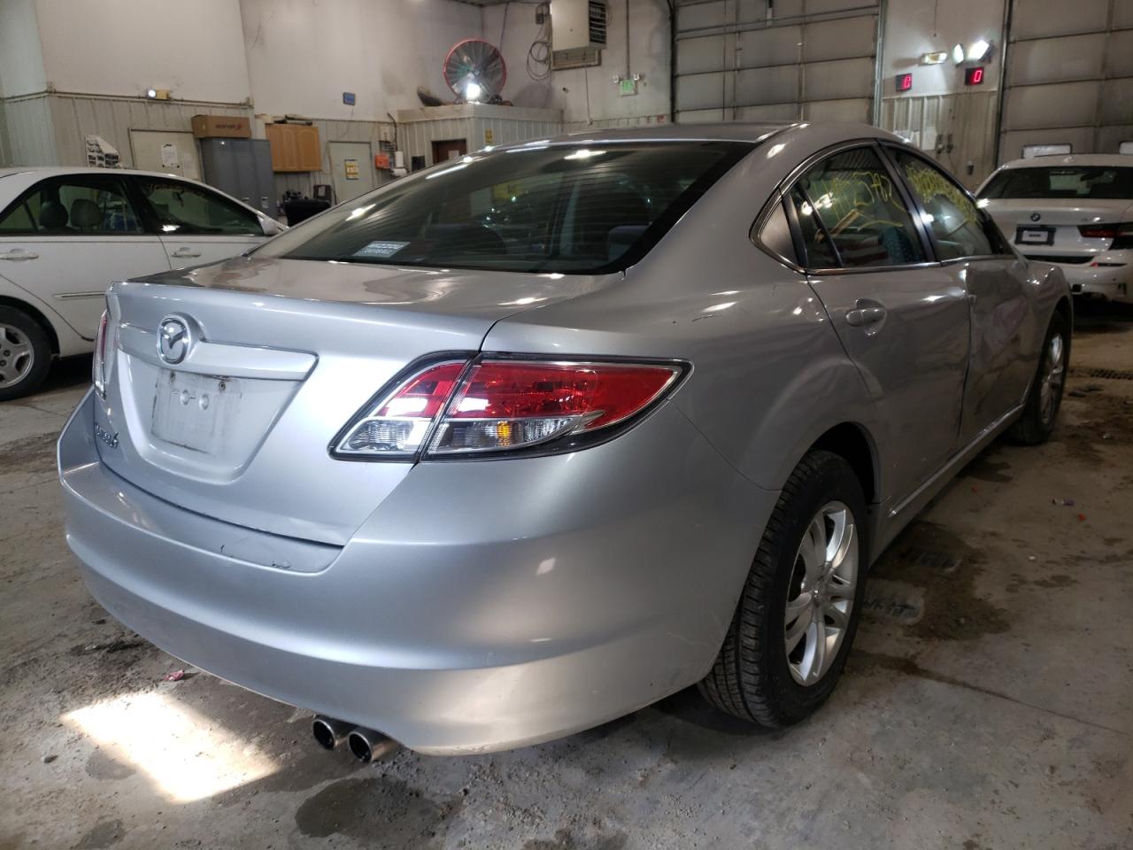 Photo 4 from auction – 2010 MAZDA 6 I with VIN 1YVHZ8BH6A5M57291