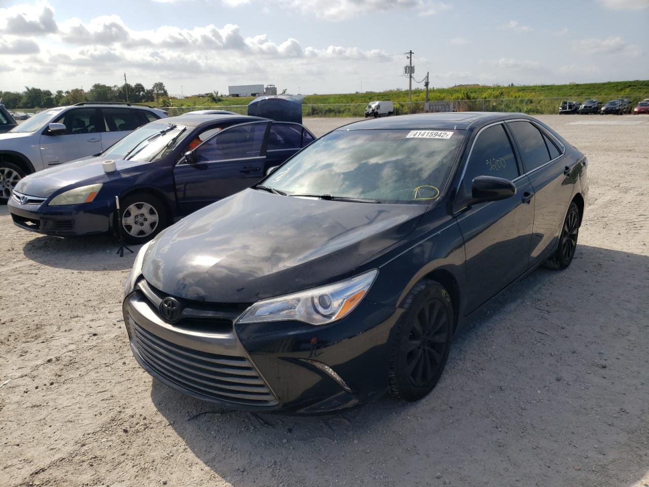 Photo 2 from auction – 2017 TOYOTA CAMRY LE with VIN 4T1BF1FK2HU777396