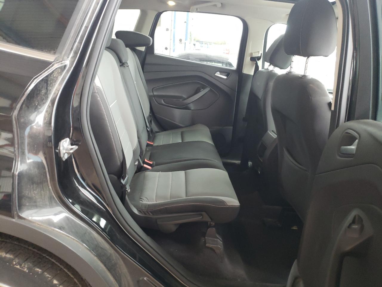 Photo 6 from auction – 2015 FORD ESCAPE SE with VIN 1FMCU0GXXFUB00222