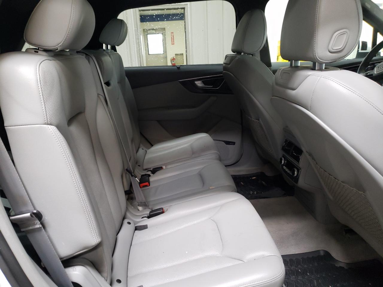 Photo 6 from auction – 2017 AUDI Q7 PRESTIG with VIN WA1VAAF76HD054026