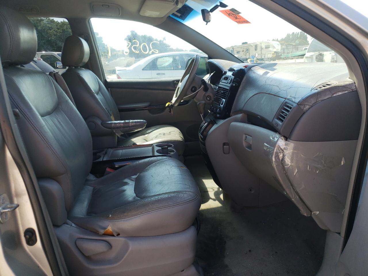Photo 5 from auction – 2004 TOYOTA SIENNA CE with VIN 5TDZA23C44S177482
