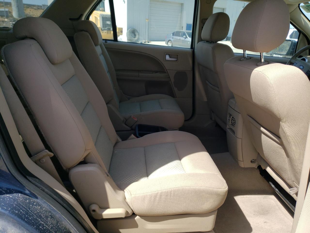 Photo 6 from auction – 2005 FORD FREESTYLE with VIN 1FMDK05165GA28652