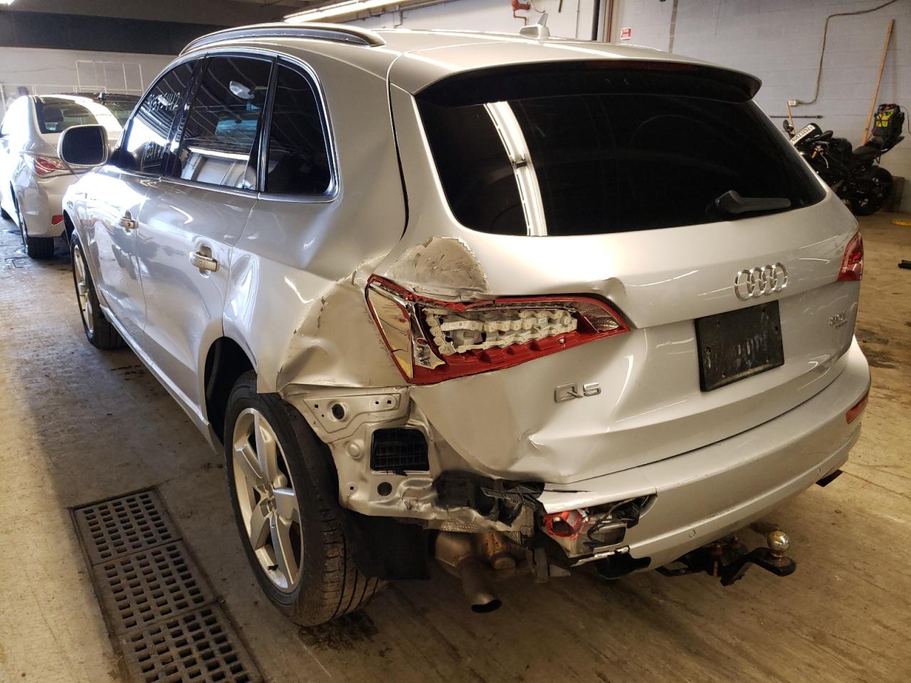 Photo 3 from auction – 2011 AUDI Q5 PREMIUM with VIN WA1LFAFPXBA029759