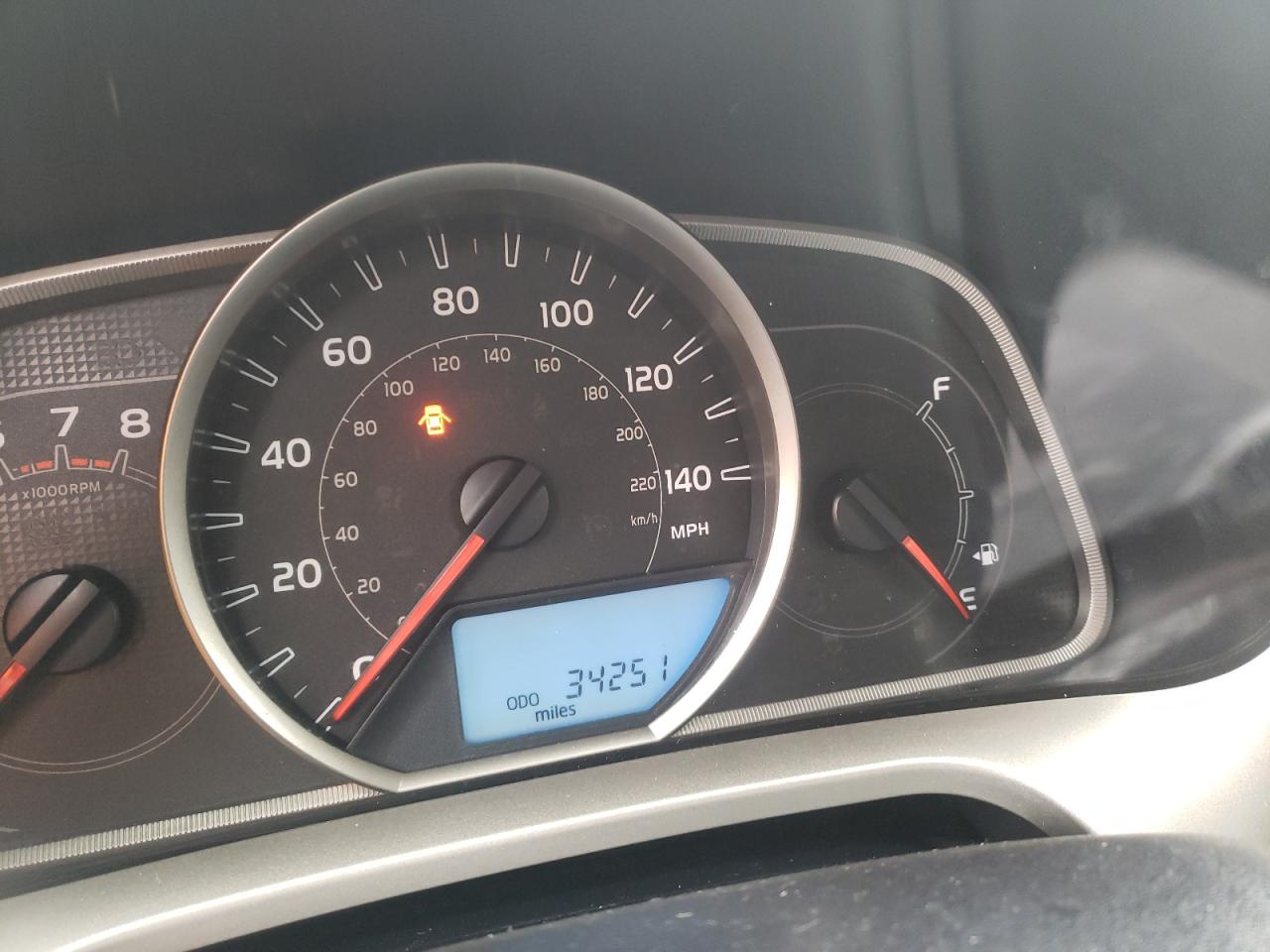 Photo 8 from auction – 2015 TOYOTA RAV4 LE with VIN JTMBFREV5FD118448