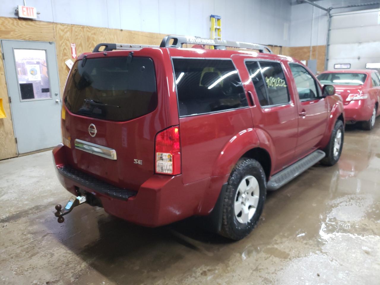 Photo 4 from auction – 2005 NISSAN PATHFINDER with VIN 5N1AR18W15C759511