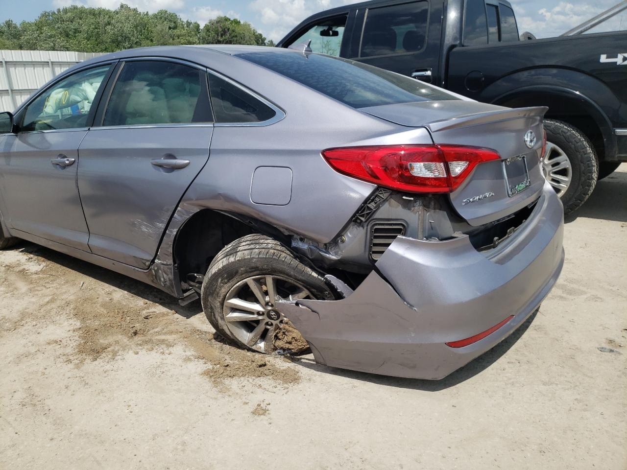 Photo 9 from auction – 2016 HYUNDAI SONATA SE with VIN 5NPE24AF4GH310093