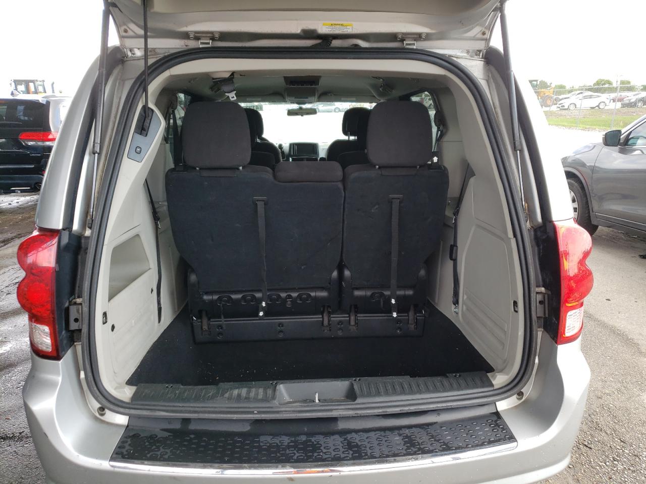 Photo 9 from auction – 2012 DODGE GRAND CARA with VIN 2C4RDGCG3CR209871