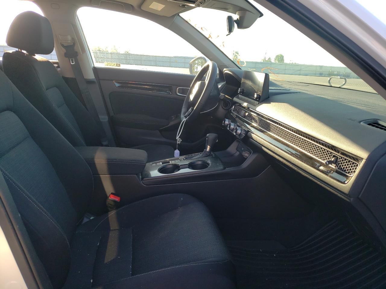 Photo 5 from auction – 2022 HONDA CIVIC EX with VIN JHMFE1F73NX004126