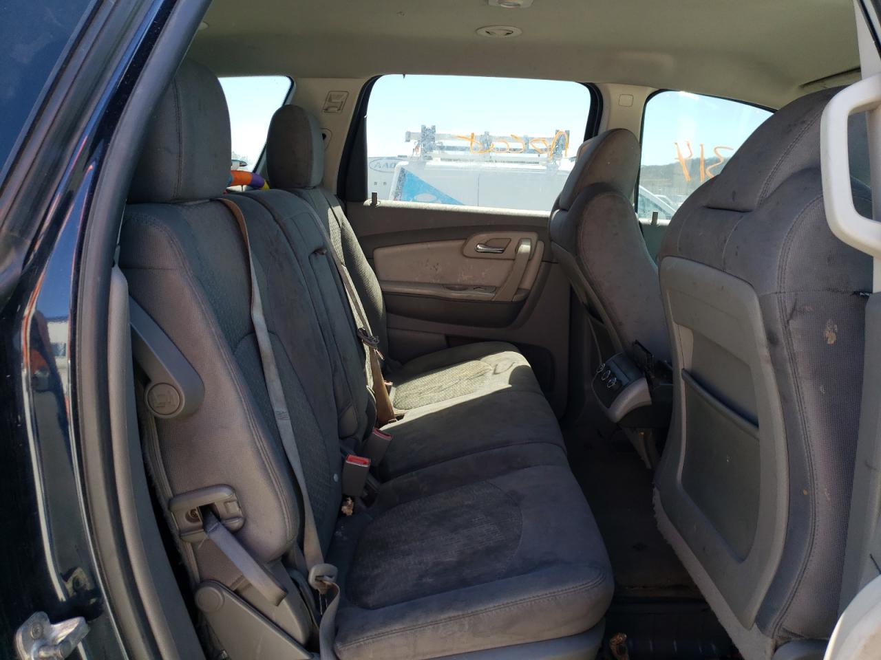Photo 6 from auction – 2011 CHEVROLET TRAVERSE L with VIN 1GNKRGED9BJ258556