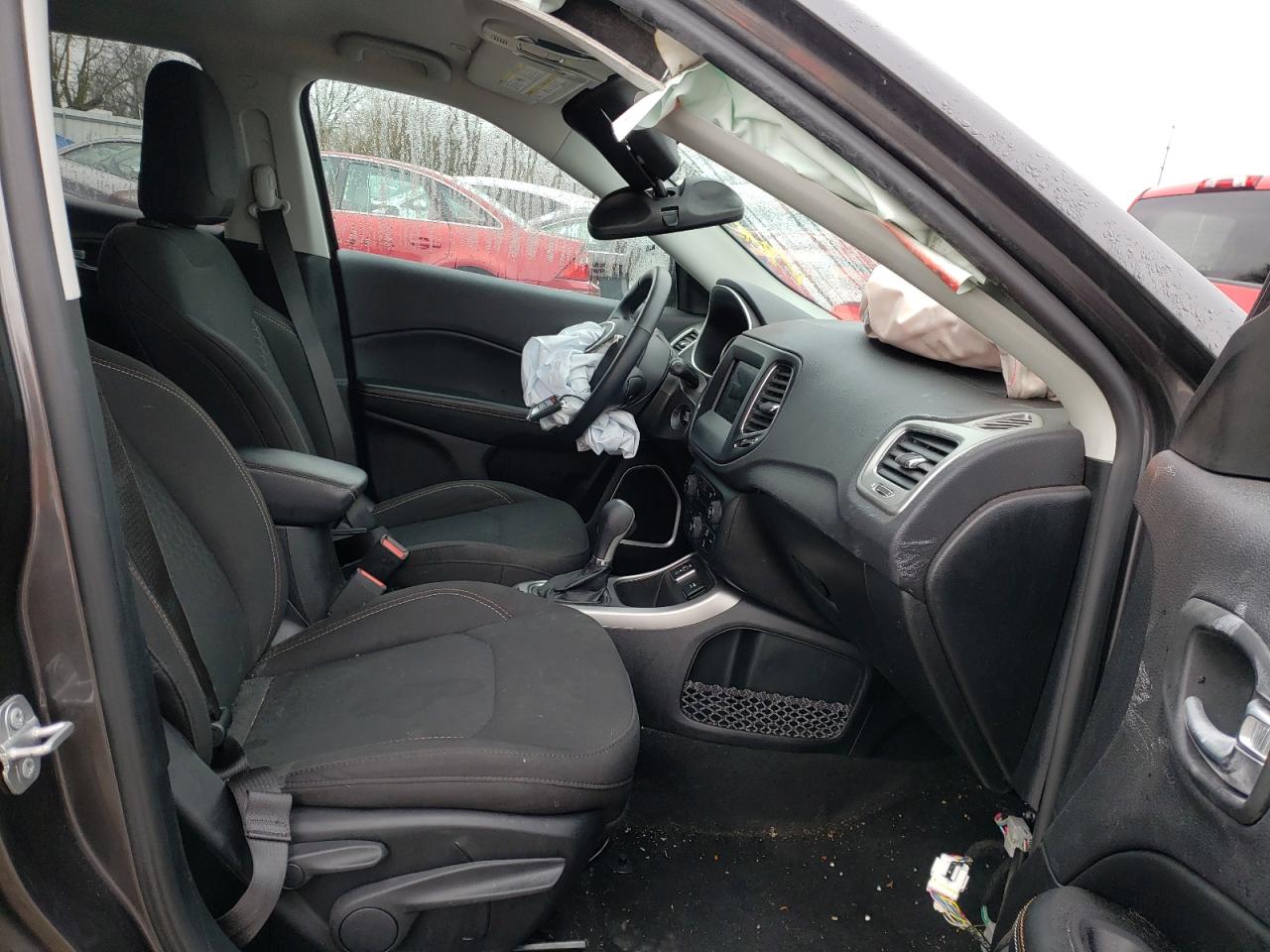 Foto 5 de la subasta – 2018 JEEP COMPASS SP con VIN 3C4NJCAB9JT339347