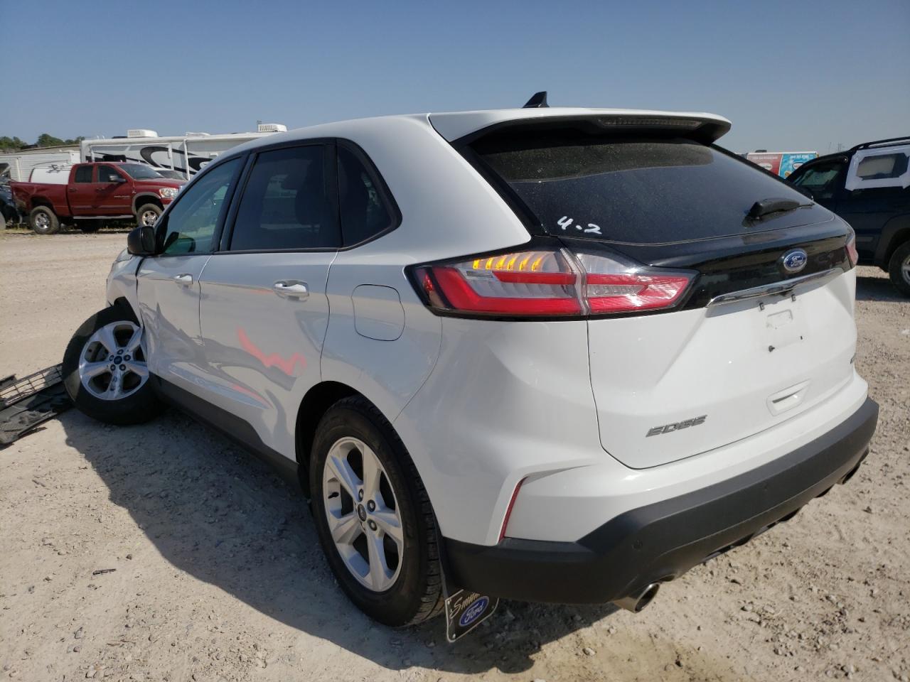 Photo 3 from auction – 2019 FORD EDGE SE with VIN 2FMPK3G94KBC40065