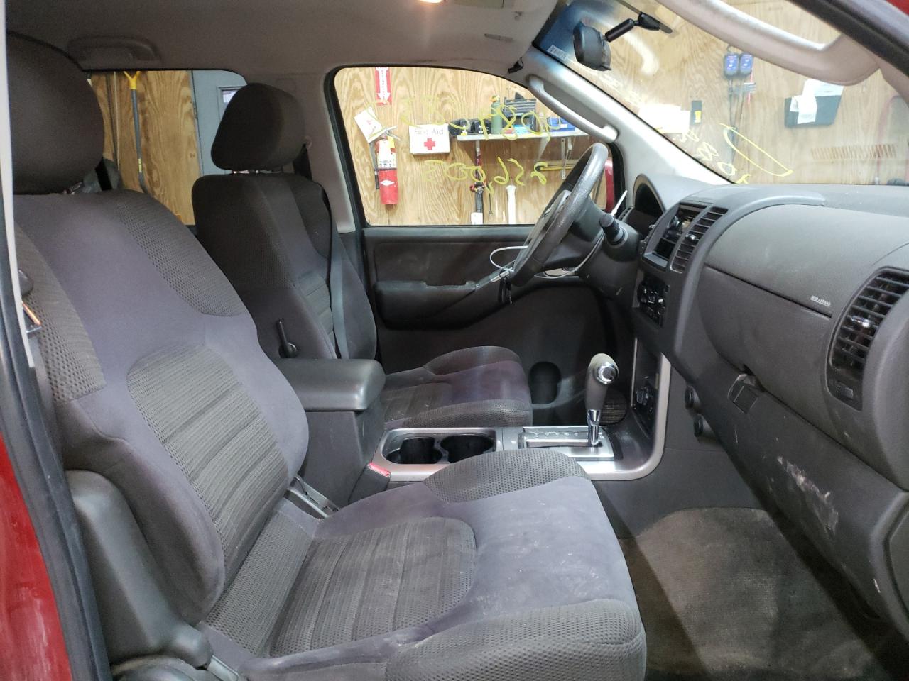 Photo 5 from auction – 2005 NISSAN PATHFINDER with VIN 5N1AR18W15C759511